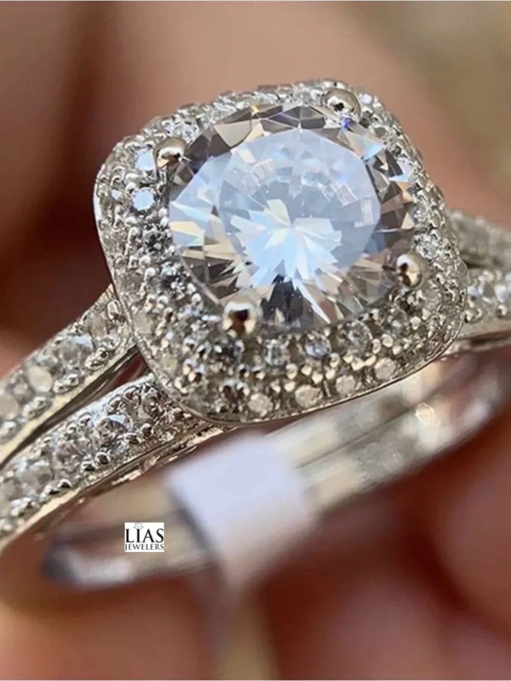 New 18k white gold wedding ring set